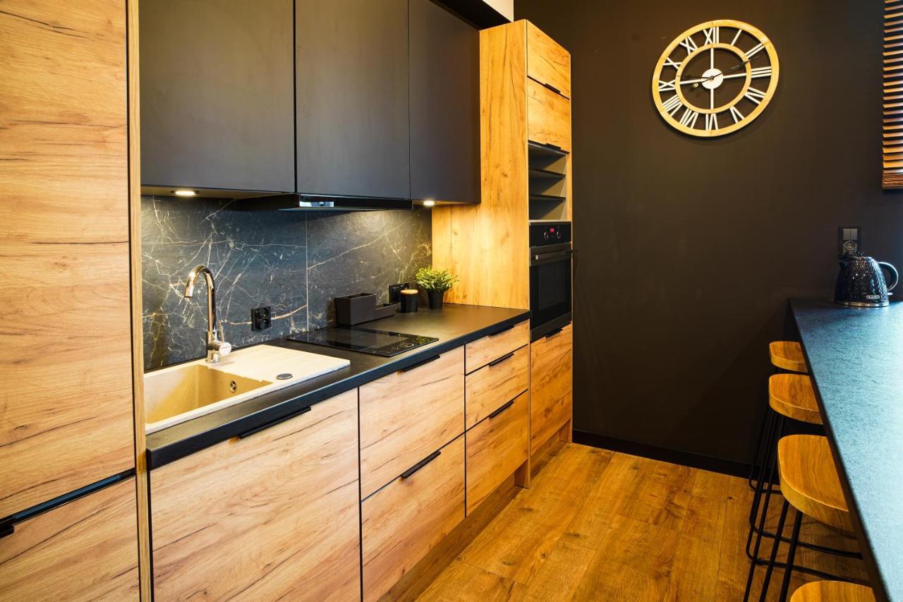 Apartament Z Jacuzzi W Centrum Sanoka Eksteriør bilde